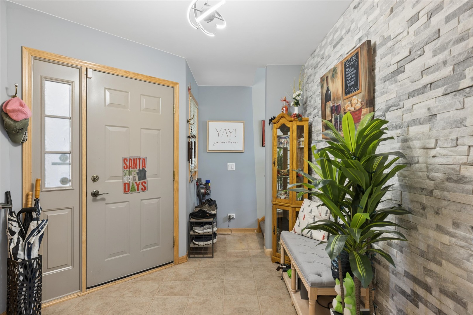 1479 Mackenzie Lane Elgin, IL 60120 - Photo 3 of 26