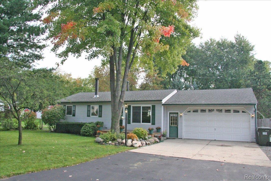 2927 Hartline Drive Rochester, MI 48309 - Photo 1 of 11 01 Welcome to Hartline