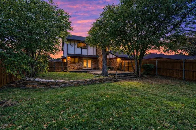 $430,000 | 4 Hickory Hills Boulevard, Hickory Creek, TX 75065