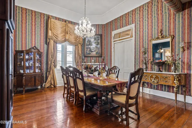 $1,275,000 | 623 East Main Street, New Iberia, LA 70560