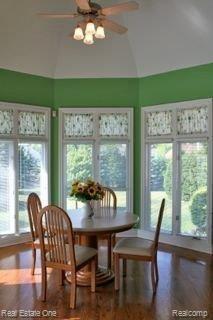 1648 Springview Court Rochester, MI 48307 - Photo 15 of 25 Octagonal breakfast