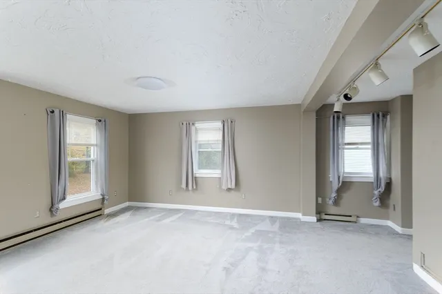 $465,000 | 8 Elm Street, North Brookfield, MA 01535