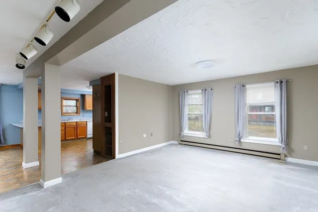 $465,000 | 8 Elm Street, North Brookfield, MA 01535