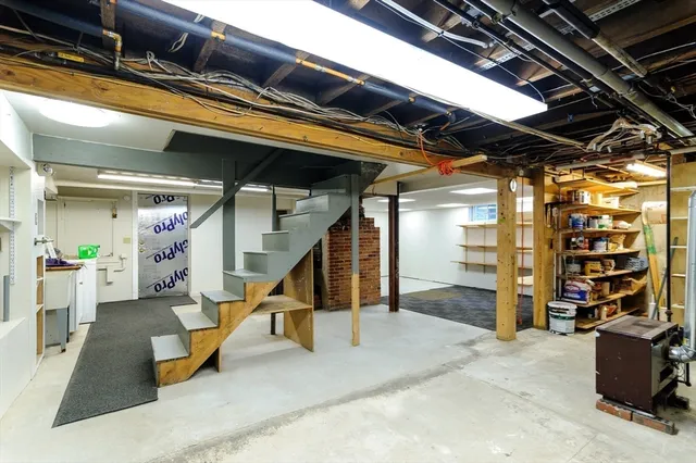 $465,000 | 8 Elm Street, North Brookfield, MA 01535