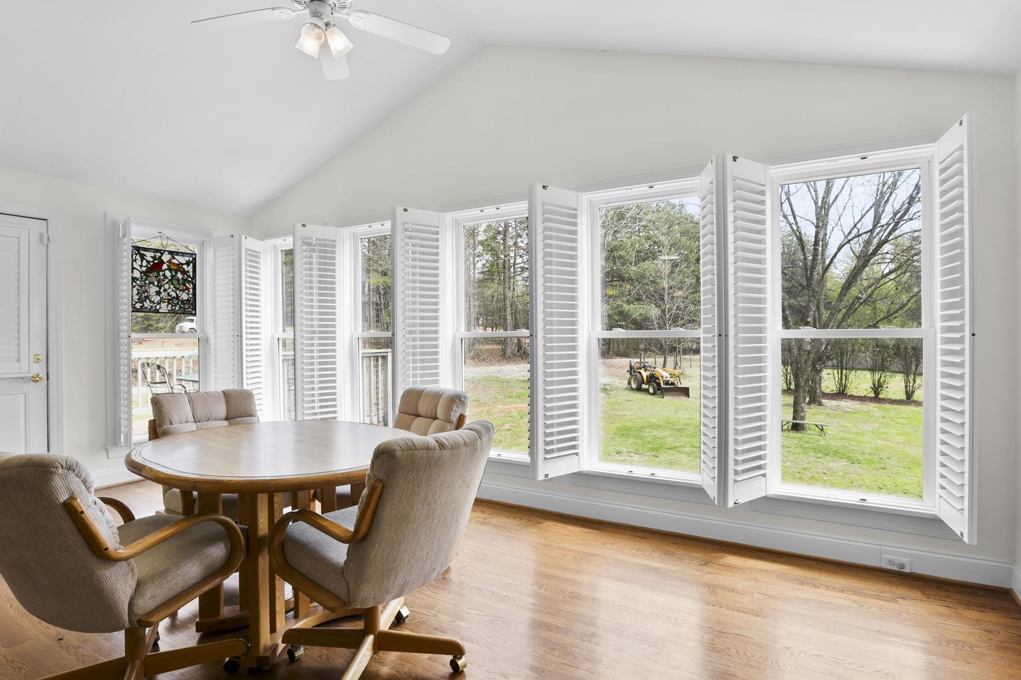 250 Thompson Road Taylors, SC 29687 - Photo 12 of 33