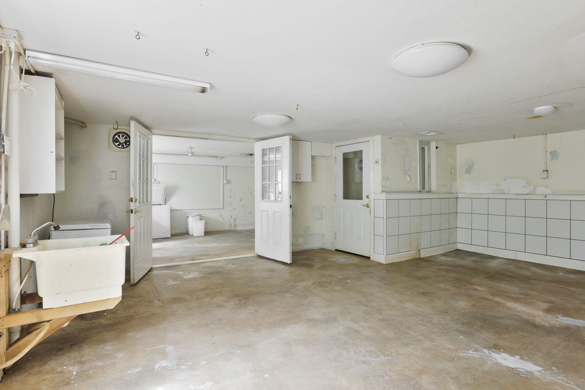 250 Thompson Road Taylors, SC 29687 - Photo 25 of 33