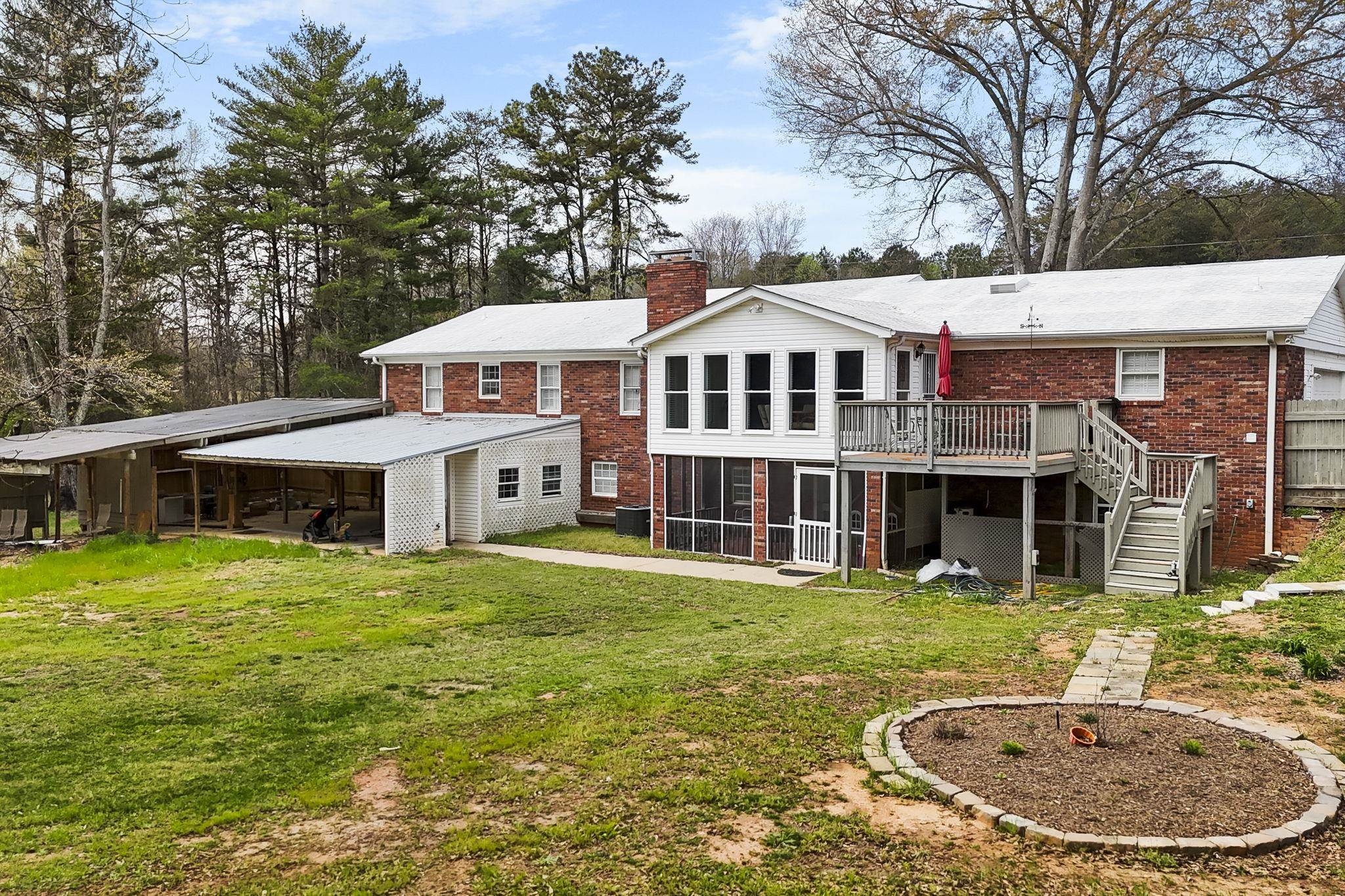 250 Thompson Road Taylors, SC 29687 - Photo 29 of 33