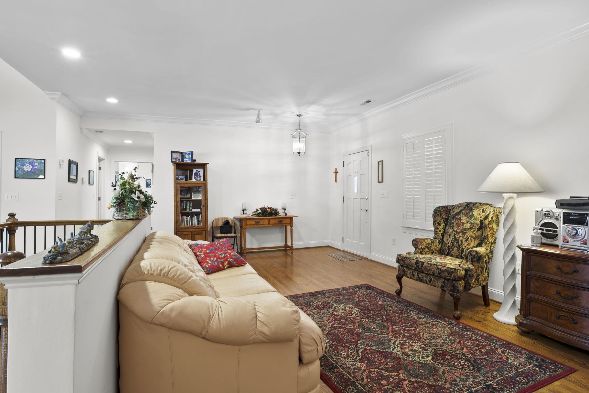 250 Thompson Road Taylors, SC 29687 - Photo 3 of 33