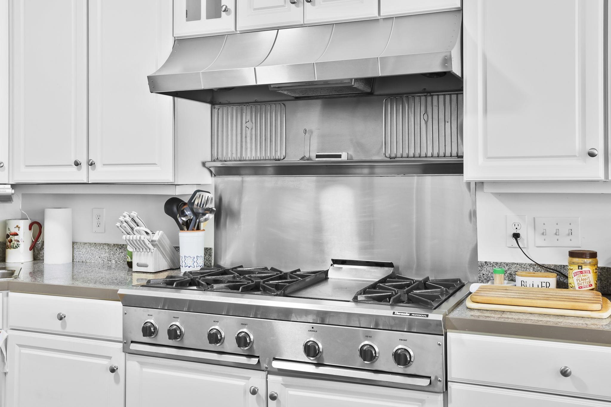 250 Thompson Road Taylors, SC 29687 - Photo 8 of 33