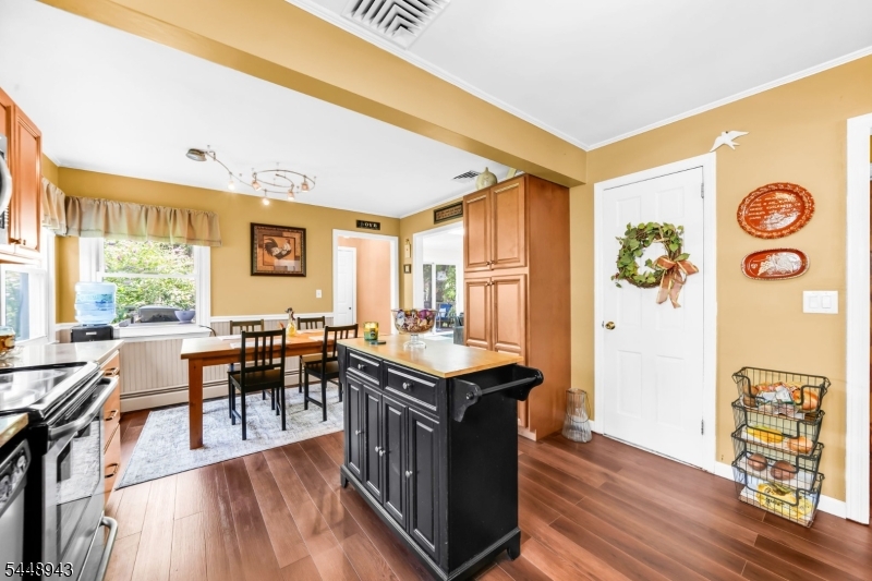 473 Whitewood Road Union, NJ 07083 - Photo 12 of 24