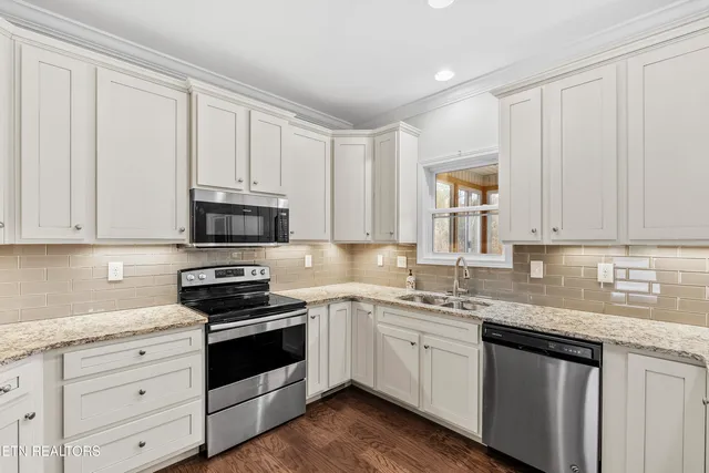 $469,000 | 112 Gadusi Circle, Loudon, TN 37774