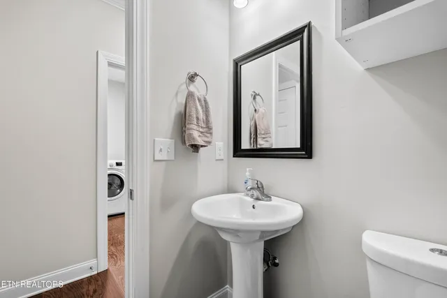 $469,000 | 112 Gadusi Circle, Loudon, TN 37774