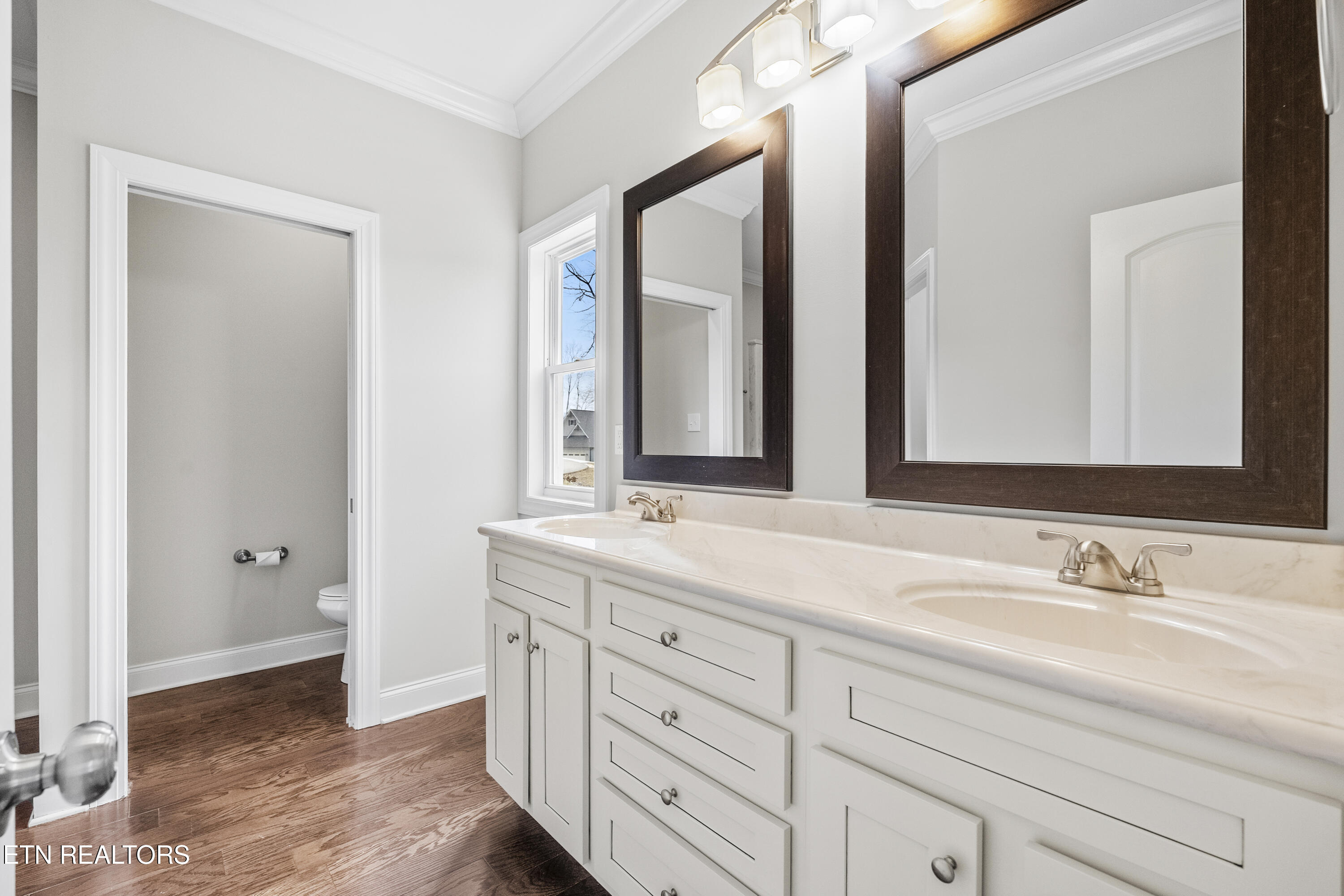 112 Gadusi Circle Loudon, TN 37774 - Photo 22 of 36 Primary Bathroom