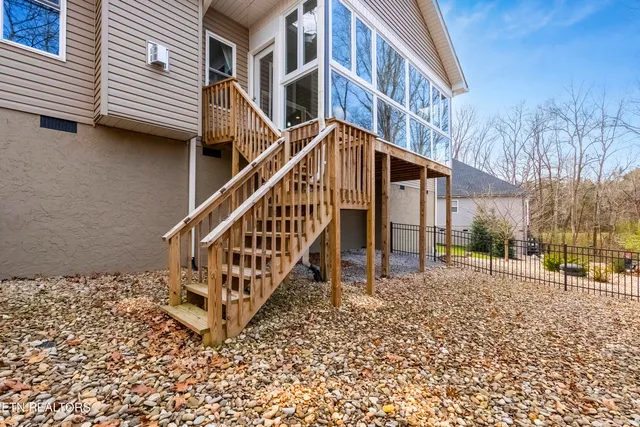 $469,000 | 112 Gadusi Circle, Loudon, TN 37774