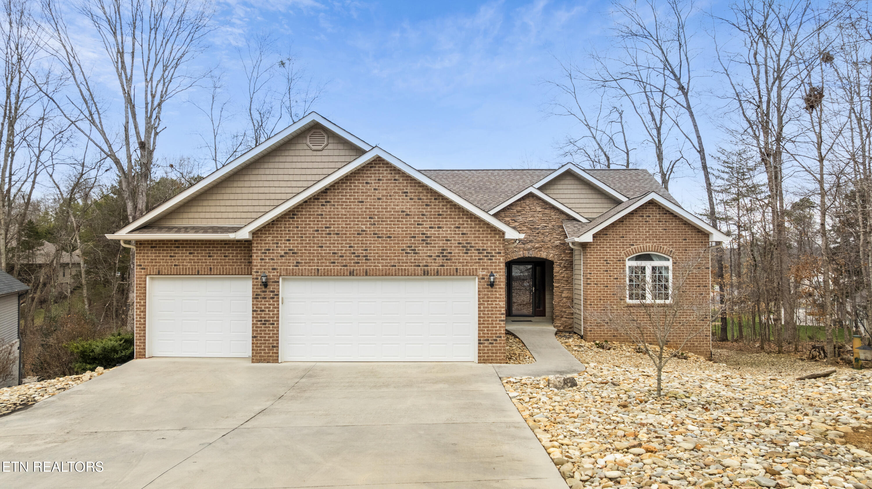 112 Gadusi Circle Loudon, TN 37774 - Photo 36 of 36 Front view of house
