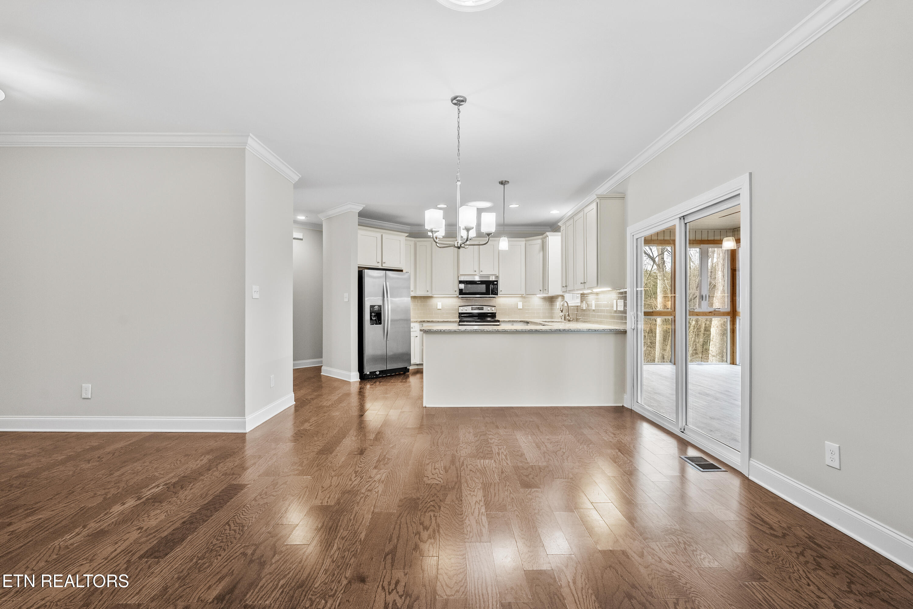 112 Gadusi Circle Loudon, TN 37774 - Photo 5 of 36 Kitchen