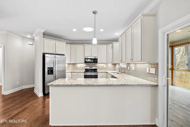 $469,000 | 112 Gadusi Circle, Loudon, TN 37774