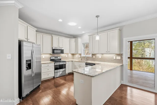 $469,000 | 112 Gadusi Circle, Loudon, TN 37774