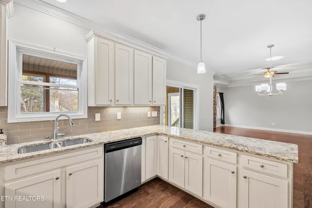 $469,000 | 112 Gadusi Circle, Loudon, TN 37774