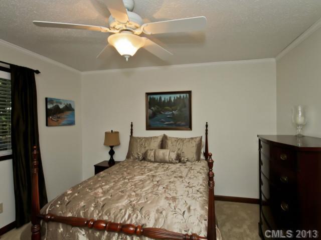 8420 Pompano Road Harrisburg, NC 28075 - Photo 10 of 16 Gallery Image 10