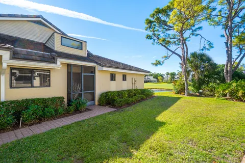 $449,999 | 6892 Parisian Way, Lake Worth, FL 33467