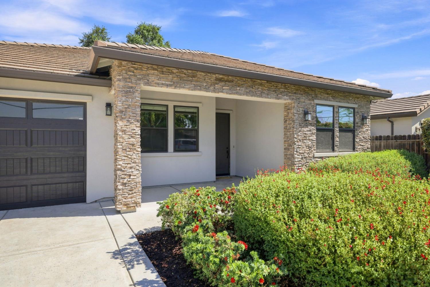 5027 Engle Road Carmichael, CA 95608 - Photo 3 of 71 Gallery Image 3