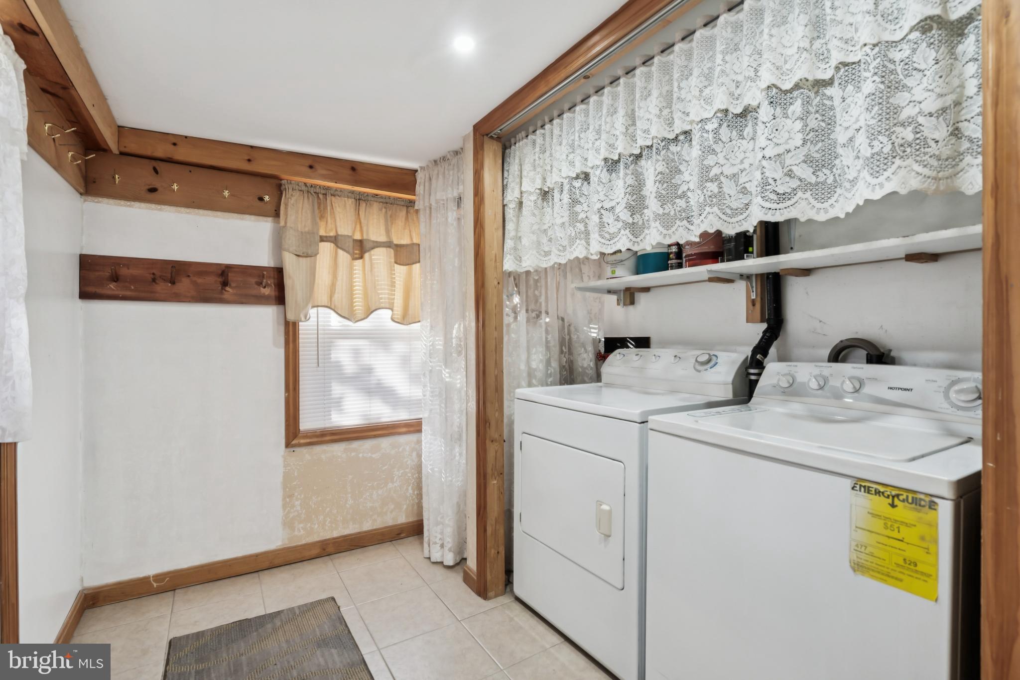 255 South Woodruff Road Bridgeton, NJ 08302 - Photo 13 of 25 a utility room with dryer and washer