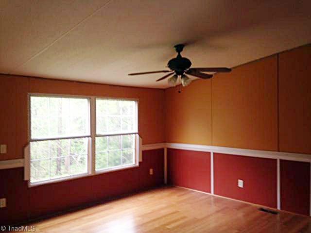 482 Mabe Road Star, NC 27356 - Photo 5 of 11 Living Room.