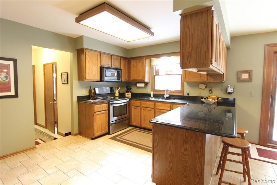 1789 North Fairview Lane Rochester, MI 48306 - Photo 15 of 49 IMG_7298.JPG