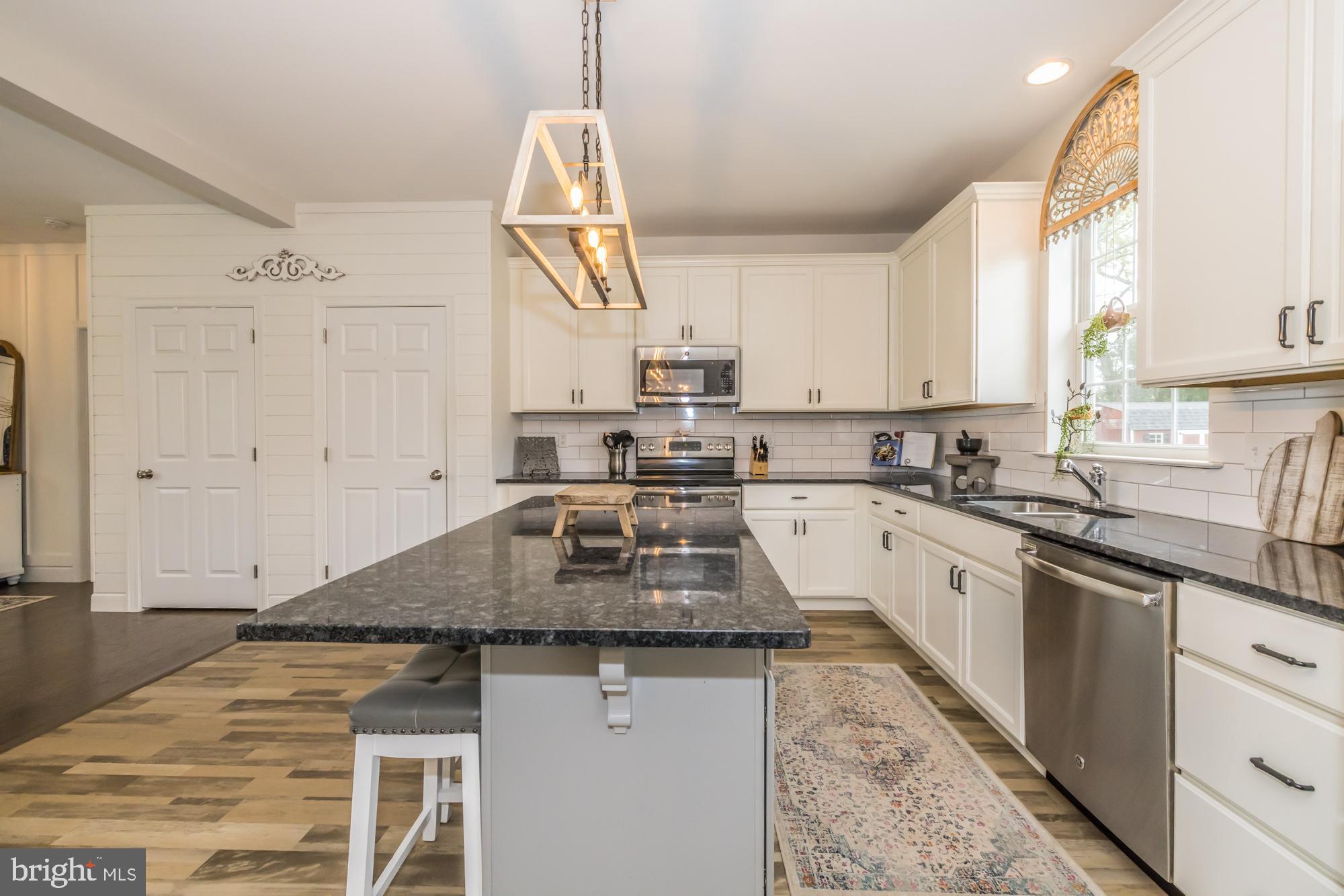 4162 Conestoga Road Elverson, PA 19520 - Photo 12 of 49 Granite Counters