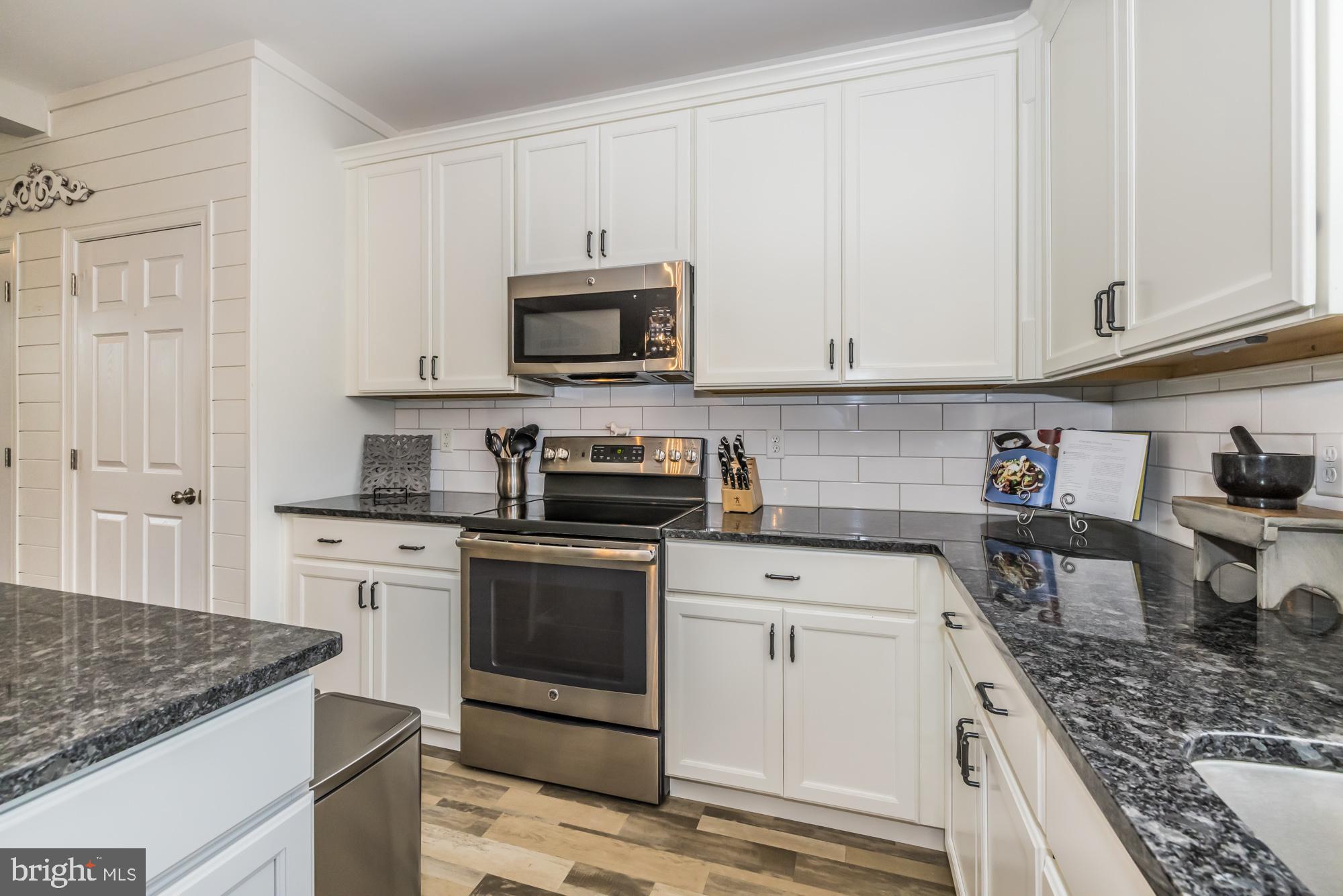 4162 Conestoga Road Elverson, PA 19520 - Photo 13 of 49 Tons of Cabinet Space