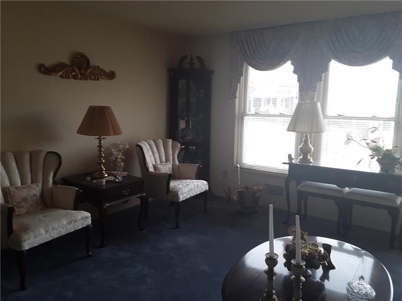 409 Lindsay Road Carnegie, PA 15106 - Photo 3 of 17 Gallery Image 3