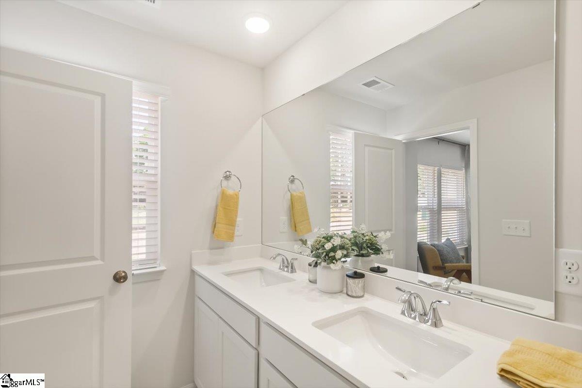 102 Wyndham Way Laurens, SC 29360 - Photo 23 of 37