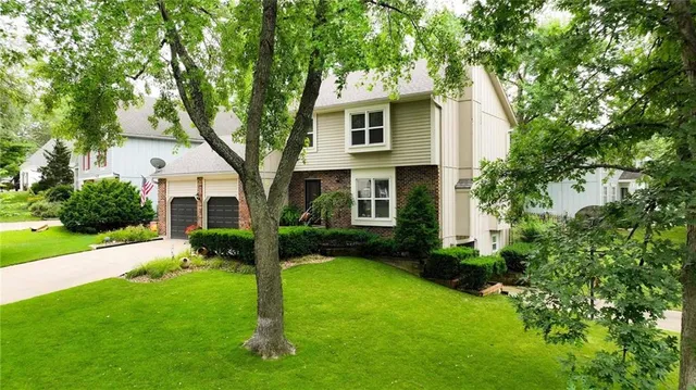 $410,000 | 14915 West 84th Terrace, Lenexa, KS 66215