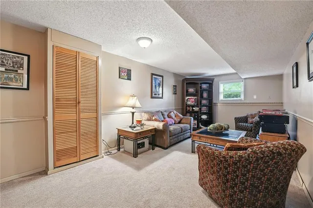 $410,000 | 14915 West 84th Terrace, Lenexa, KS 66215