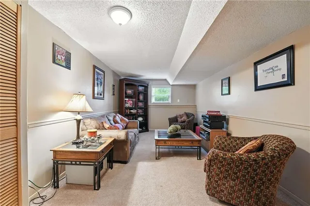 $410,000 | 14915 West 84th Terrace, Lenexa, KS 66215