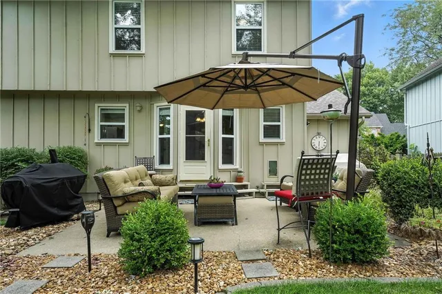 $410,000 | 14915 West 84th Terrace, Lenexa, KS 66215