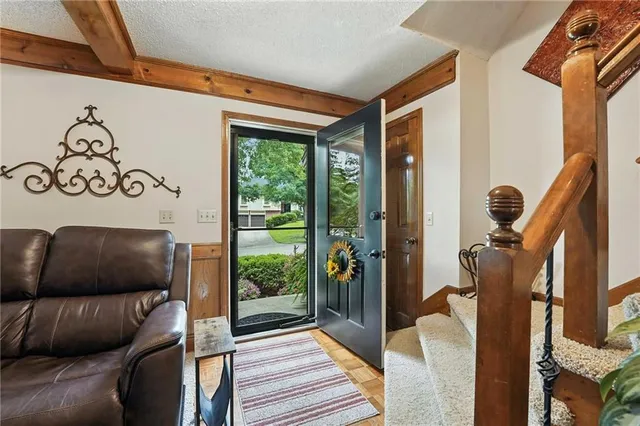 $410,000 | 14915 West 84th Terrace, Lenexa, KS 66215