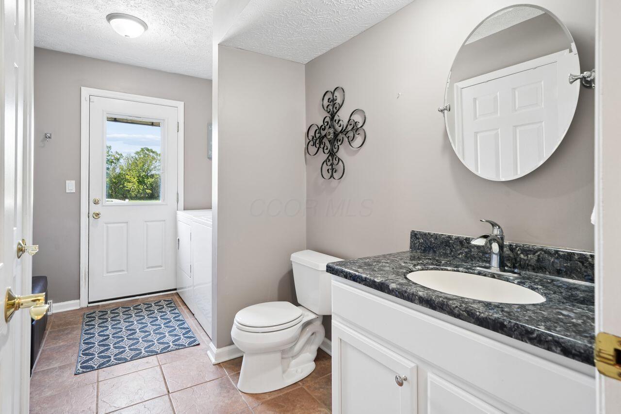 5231 Avery Road Dublin, OH 43016 - Photo 27 of 43 1/2 bath