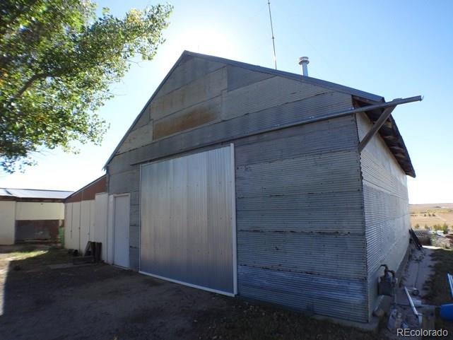 915 Kiowa-Bennett Road Bennett, CO 80102 - Photo 7 of 30