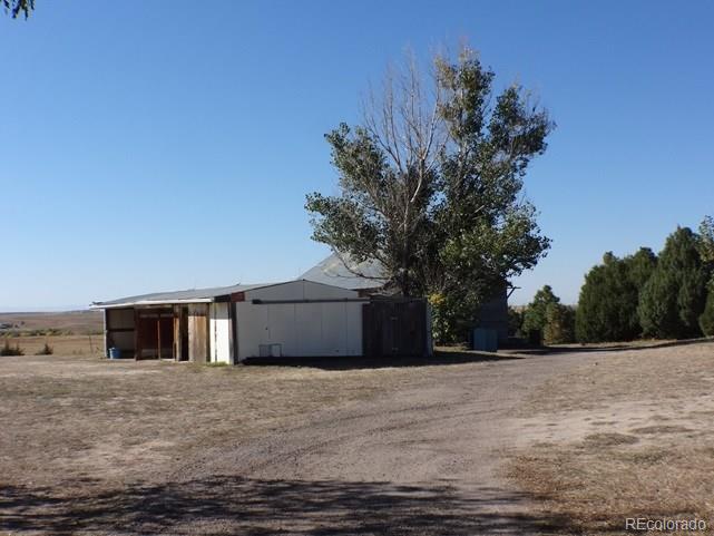 915 Kiowa-Bennett Road Bennett, CO 80102 - Photo 8 of 30