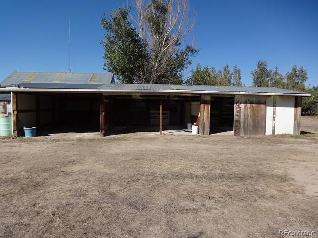 915 Kiowa-Bennett Road Bennett, CO 80102 - Photo 9 of 30
