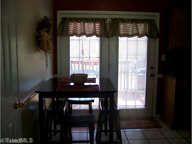 580 Carson Road Pilot Mountain, NC 27041 - Photo 5 of 16 Dining Room.