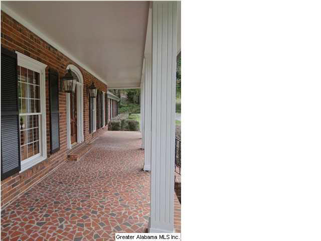 1079 Crest Road Leeds, AL 35094 - Photo 3 of 32