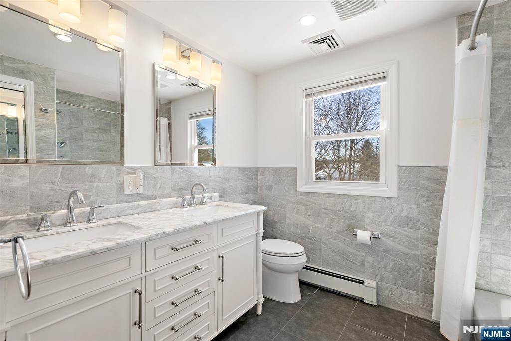 232 West Midland Avenue Paramus, NJ 07652 - Photo 8 of 14