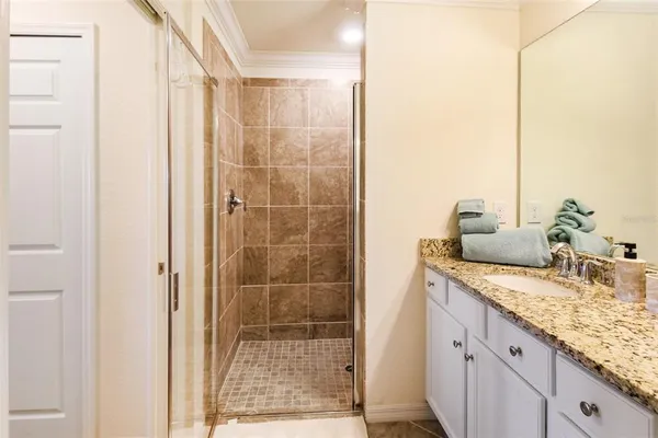 $4,000 | 5517 Palmer Circle, Unit 105, Bradenton, FL 34211