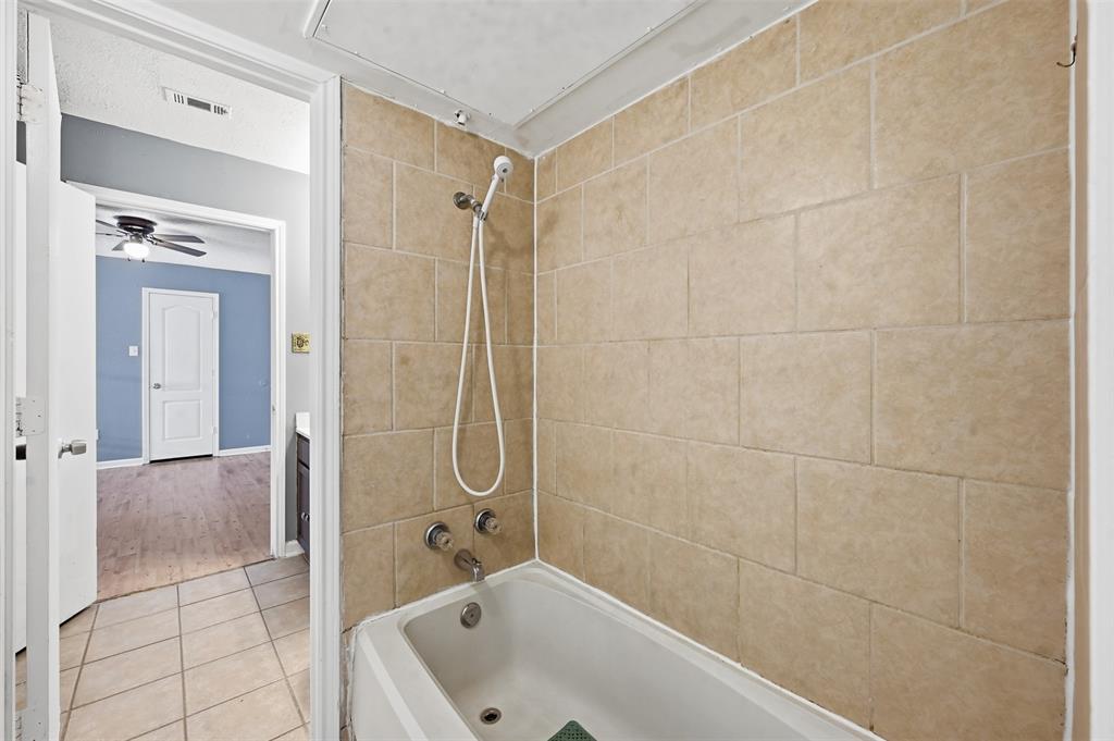 5809 Mansfield Road Arlington, TX 76017 - Photo 12 of 17