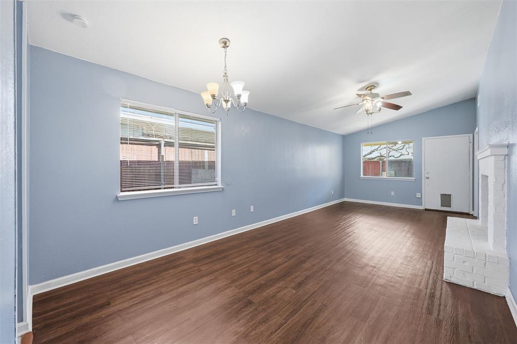 5809 Mansfield Road Arlington, TX 76017 - Photo 6 of 17