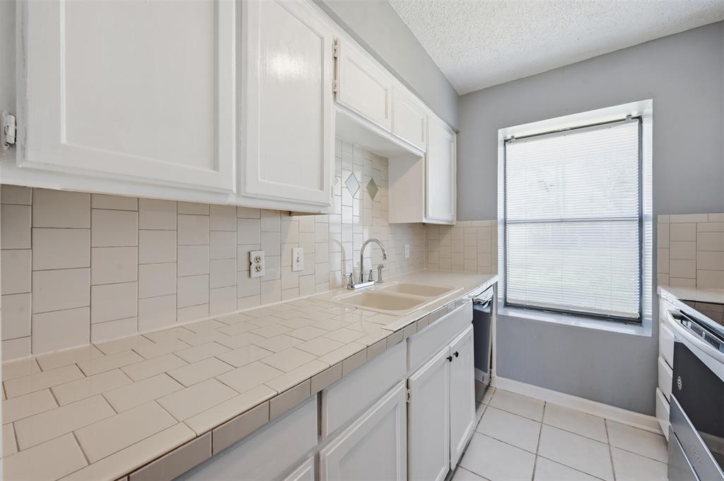 5809 Mansfield Road Arlington, TX 76017 - Photo 7 of 17