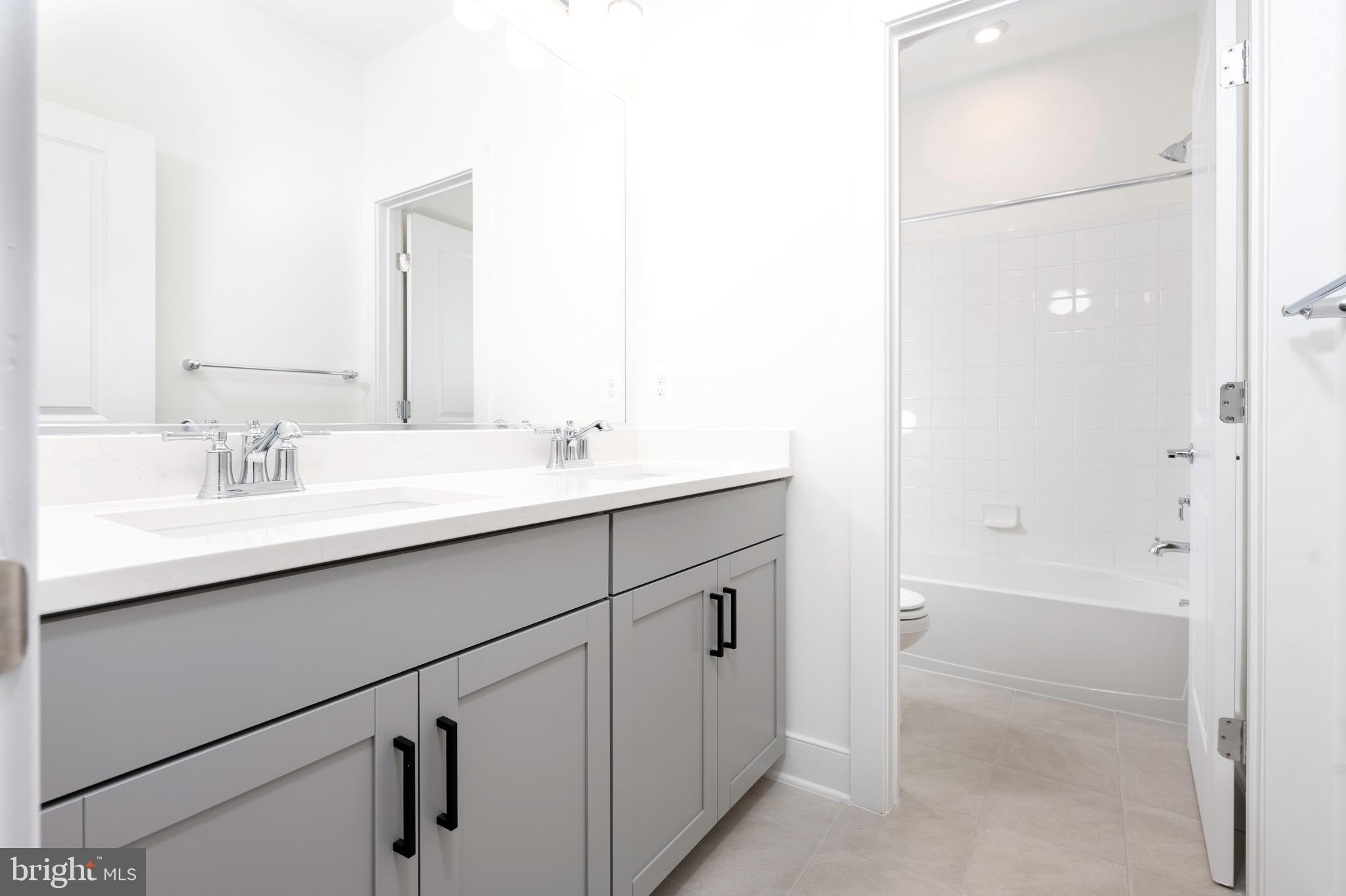 22520 Sculpin Brk Road Boyds, MD 20841 - Photo 22 of 34 Hall Bath